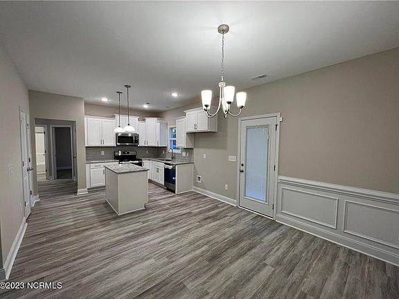 5th image of 115 Forest Wood Drive