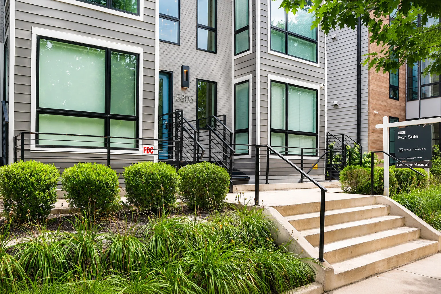 3 bed, 1157 sqft, $4,950 — Photo 3