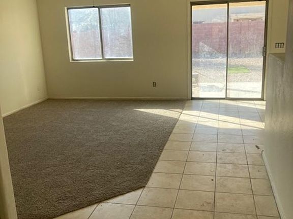 3rd image of 3335 W Sunland Ave