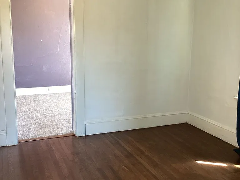 327 Grant St — Photo 9