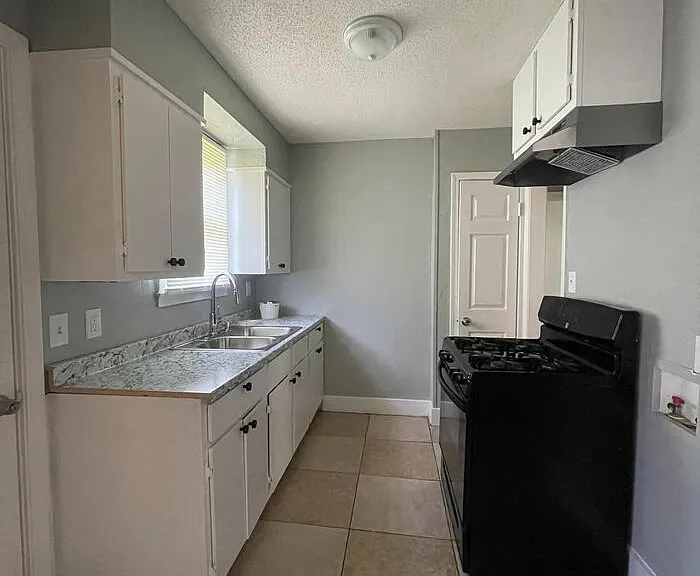 4317 Ferndale Rd — Photo 3
