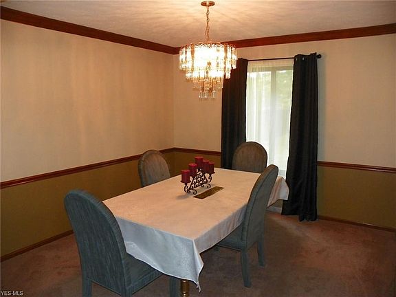 4th image of 15889 Parkwood Ln