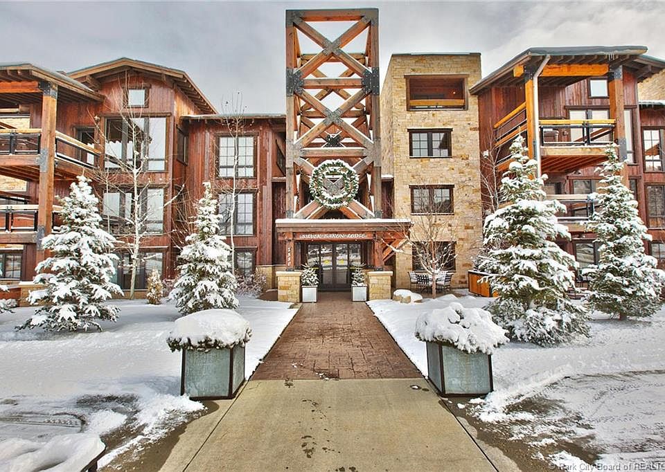 1st image of 2880 Deer Valley Dr E #6211