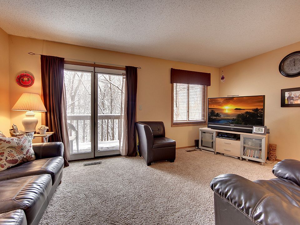 1st image of 3233 Evergreen Dr