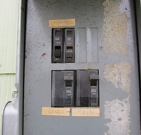 5th image of 1243 E Arlington Ave