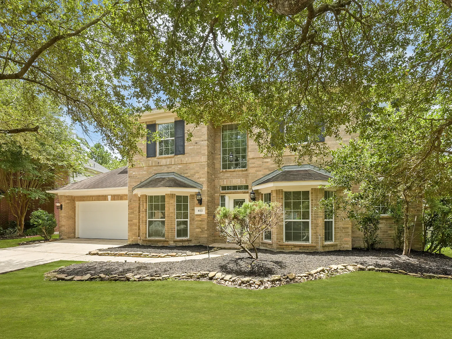 5 bed, 3.5 bath, 3287 sqft, $2,699 — Photo 2
