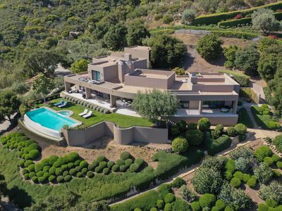 1130 E Mountain Dr, Santa Barbara, CA, 93108