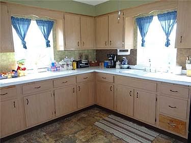2nd image of 212 Avenue B