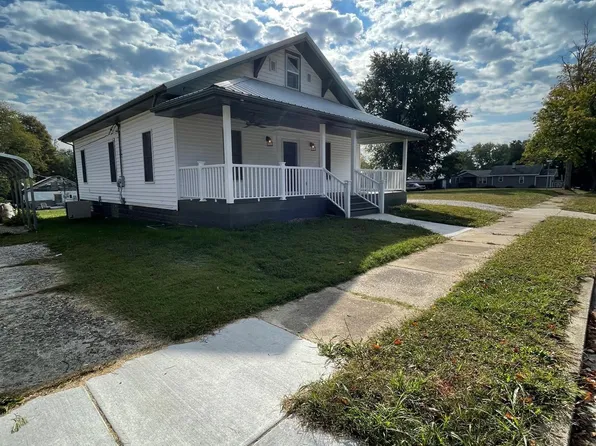 908 N Freelandville Ave, Bicknell, IN 47512