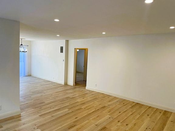 5th image of 1400 N Fairfax Ave APT 13