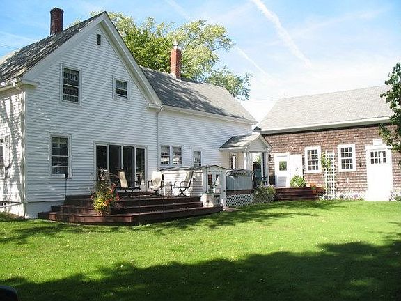 Back and side of garage