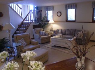 718 Reamer Ave, Carnegie, PA 15106