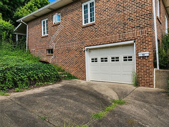 2nd image of 5121 Atchison Rd