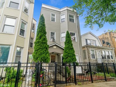 3705 N Troy St, Chicago, IL, 60618