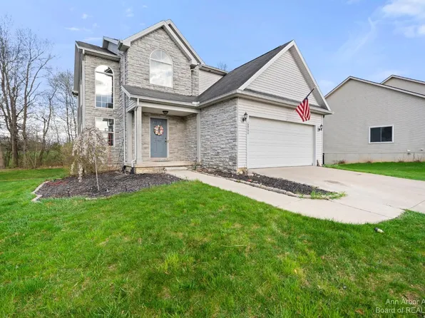 6960 Wellington Dr, Dexter, MI 48130
