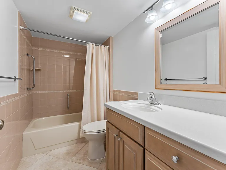 601 S Seas Dr #203 — Photo 24