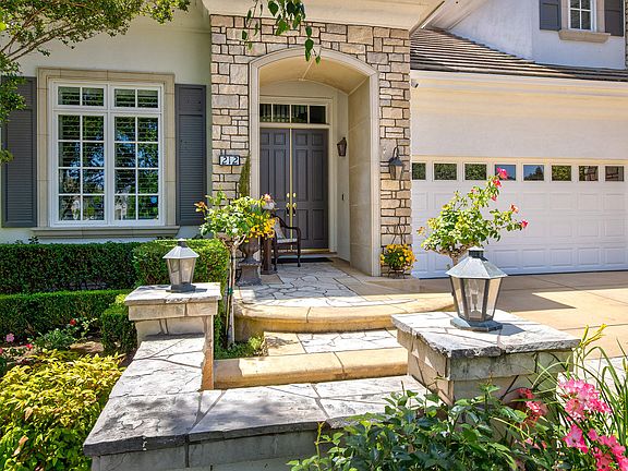 2nd image of 212 Baybrook Ct #762