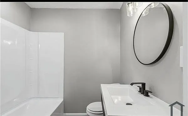 4 bed, 1160 sqft, $2,200 — Photo 4