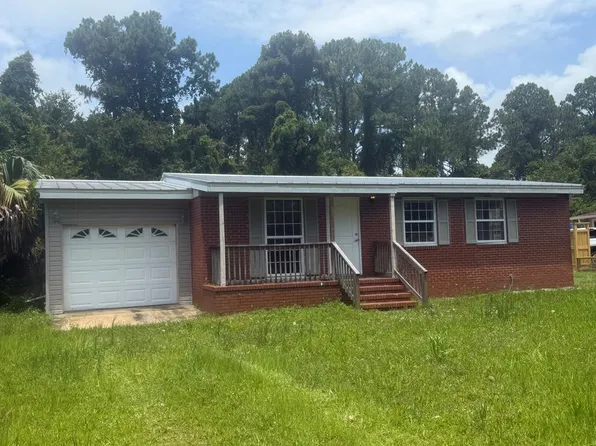 18 Apalachee St, Apalachicola, FL 32320
