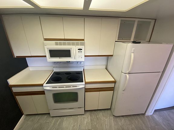5th image of 2616 Cove Cay Dr Unit 704