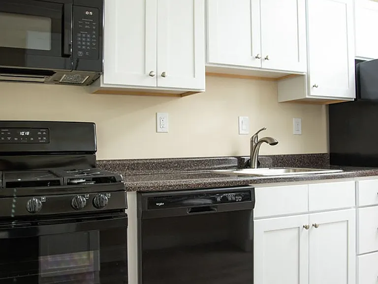 Prospect Hill Apartments — Photo 12