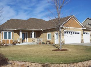 309 Cedar Trail Dr, Le Sueur, MN 56058