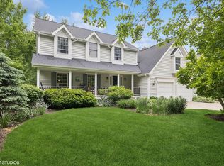 5441 Bending Oaks Pl, Downers Grove, IL 60515