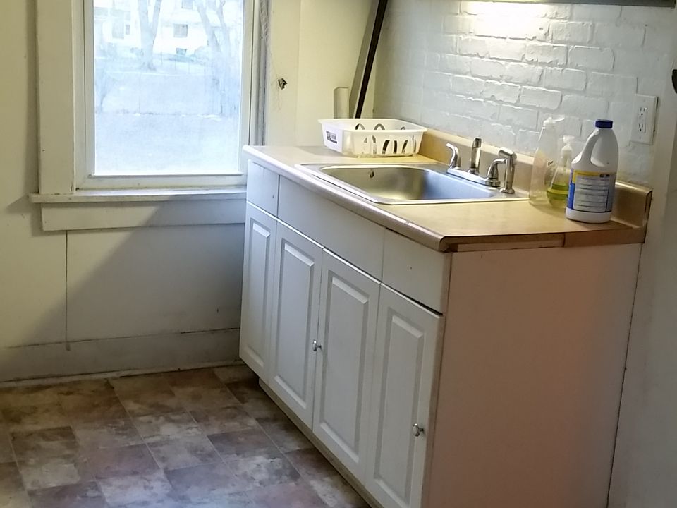 1st image of 212 Courtland Ave #1