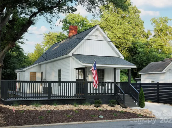 452 Harris St NW, Concord, NC 28025