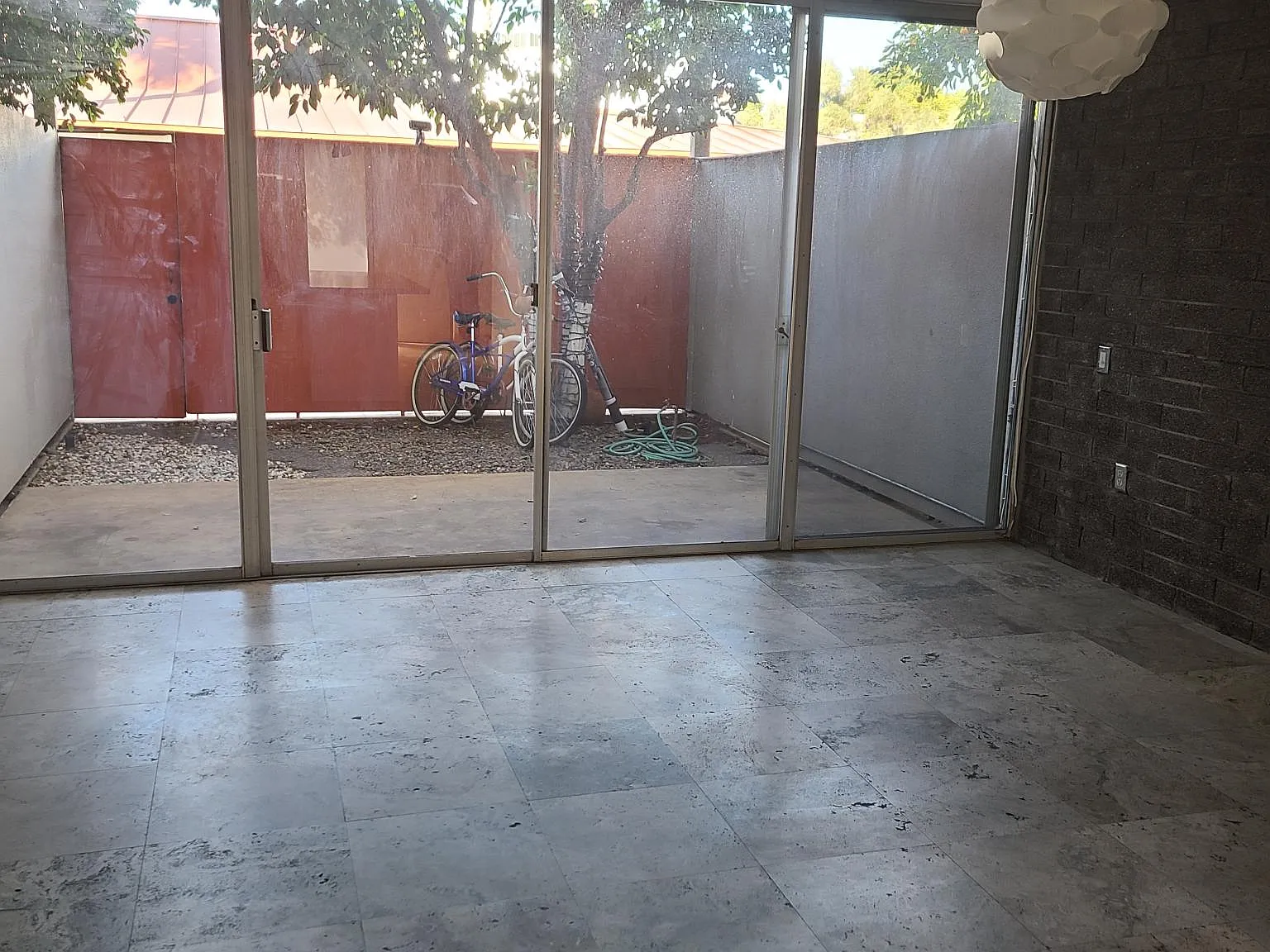 2 bed, 1024 sqft, $2,200 — Photo 3