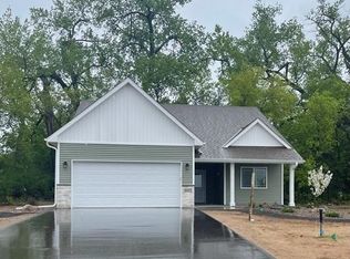 5993 399th St, North Branch, MN 55056
