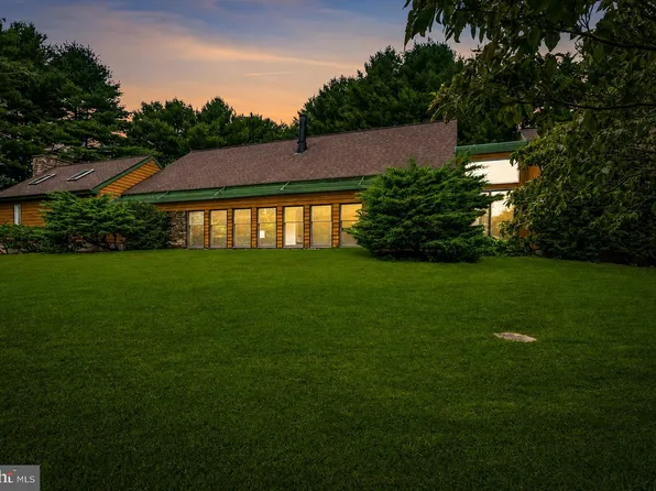4 Turner Wood Ct, Baldwin, MD 21013