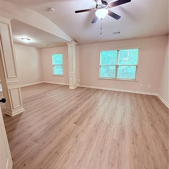 3282 Brockenhurst Dr — Photo 11