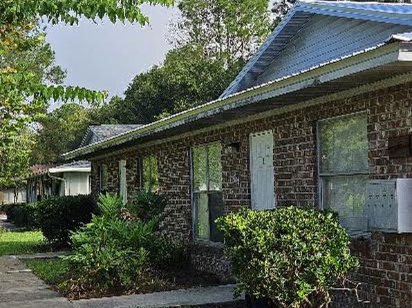 5813 NW 23rd Ter APT B