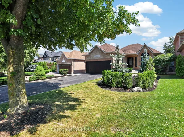 15 Southbury Manor Dr, Caledon, ON L7E 1X7