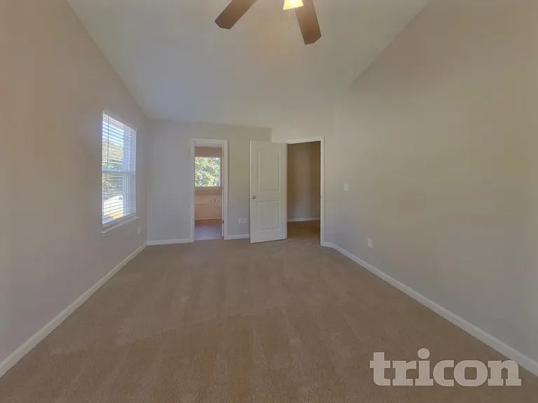 2729 Stonefield Crossing Dr — Photo 6