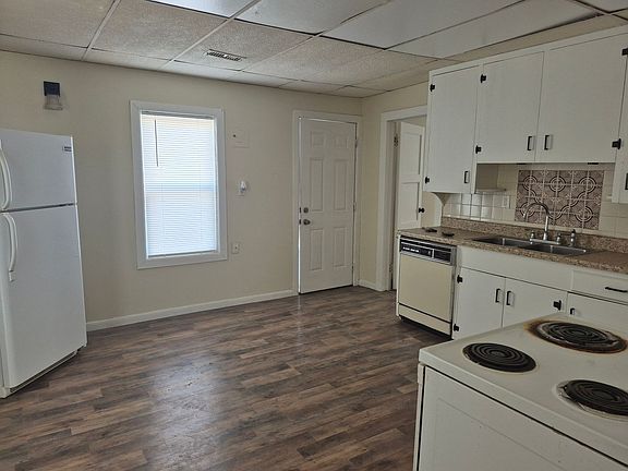 3rd image of 1024 16th St