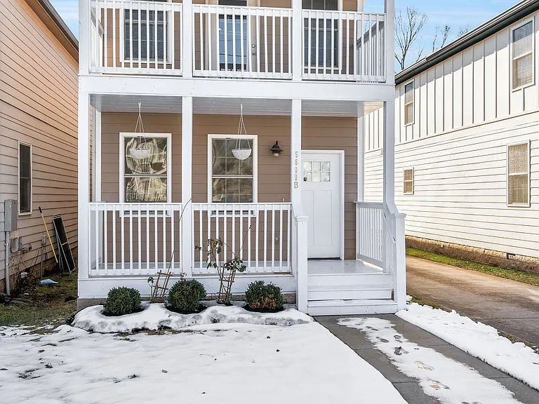 5809B Morrow Rd — Photo 2