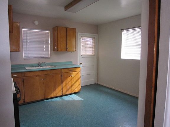 3rd image of 3519 Van Buren Ave