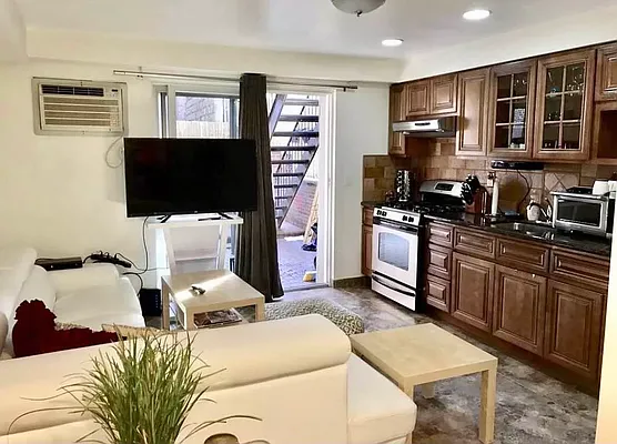 Rented by Signature Spaces NYC Corp | media 1