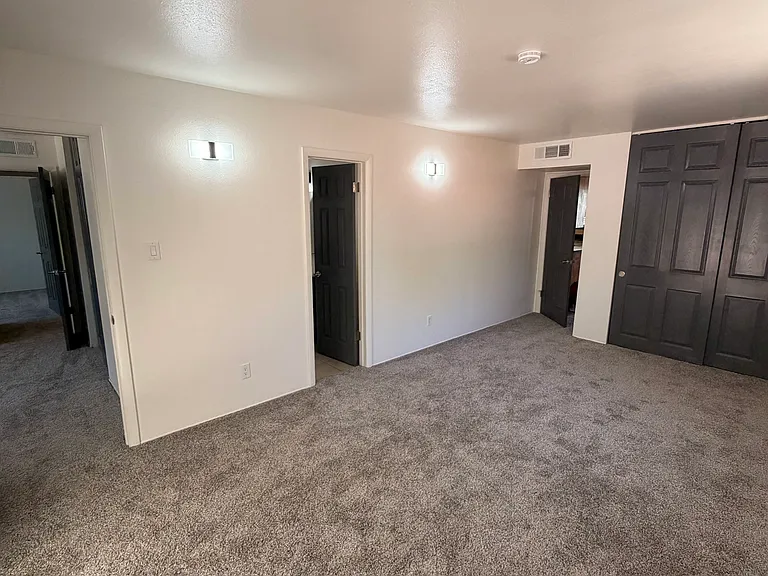 10300 Stovall Pl NE — Photo 17