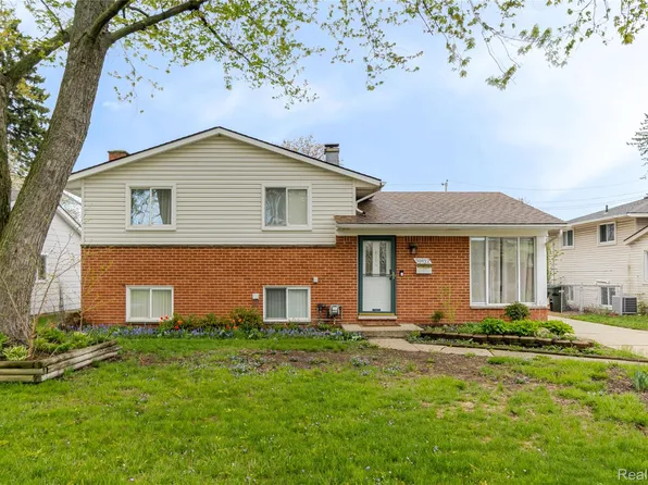 39832 Parklawn Dr, Sterling Heights, MI 48313