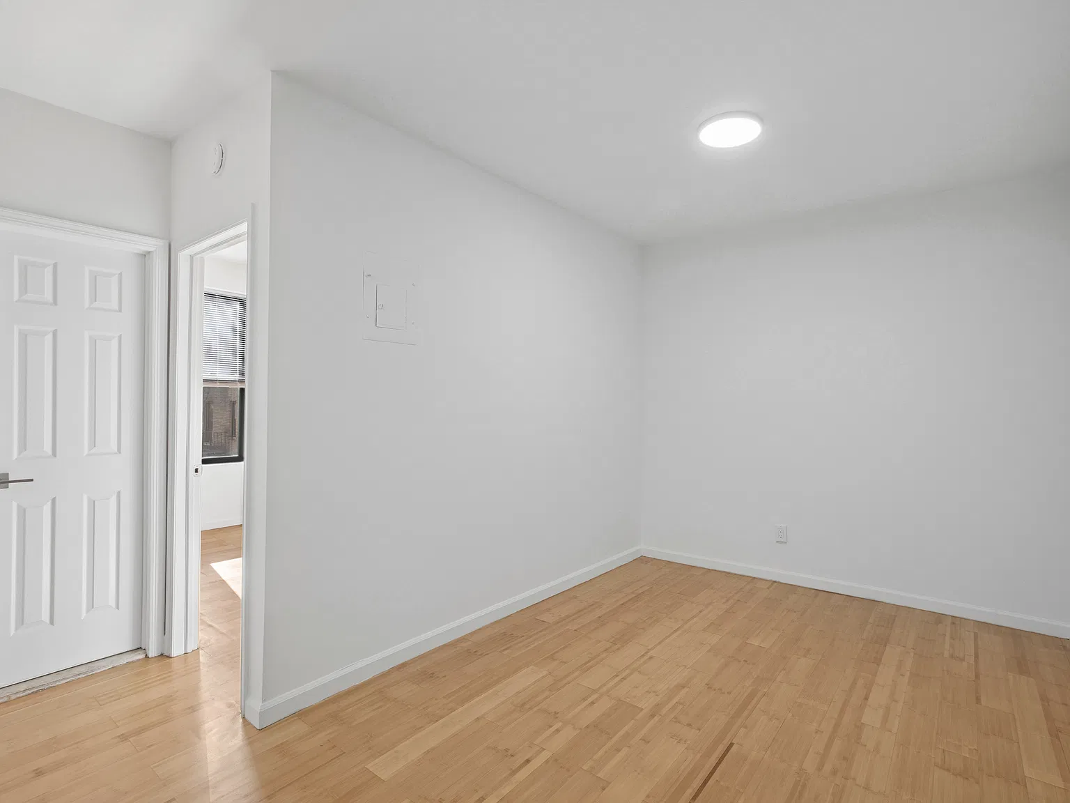 920 Riverside Drive — Photo 4