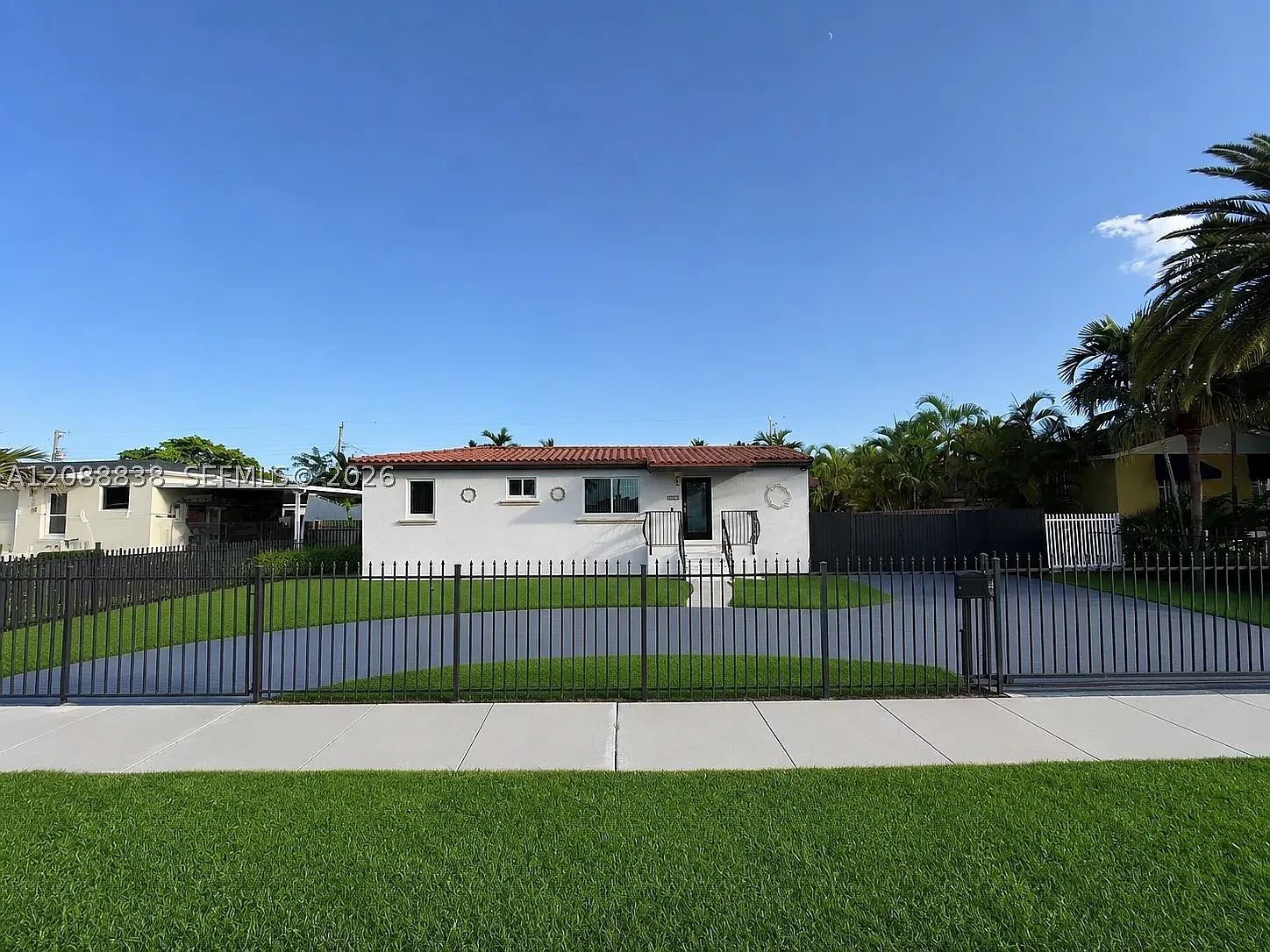 3 bed, 1.0 bath, 1468 sqft, $3,100 — Photo 1