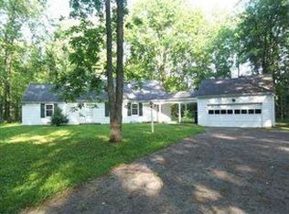 1760 Trout Island Rd, Hermitage, PA 16148
