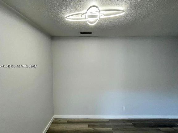 5th image of 1431 S 14th Ave APT 208
