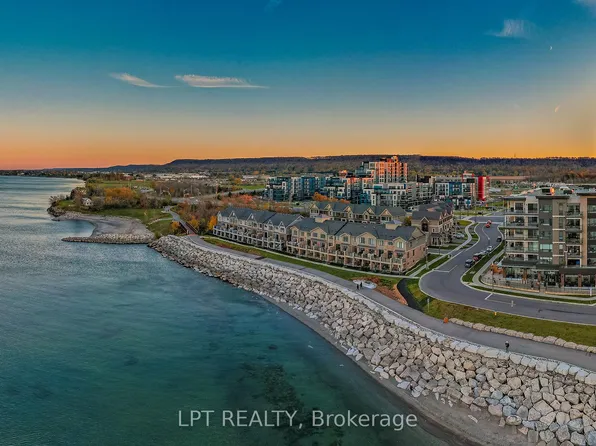 16 Place Polonaise Dr, Grimsby, ON L3M 0H2