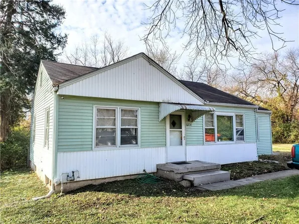6834 Winchester Ave, Kansas City, MO 64133