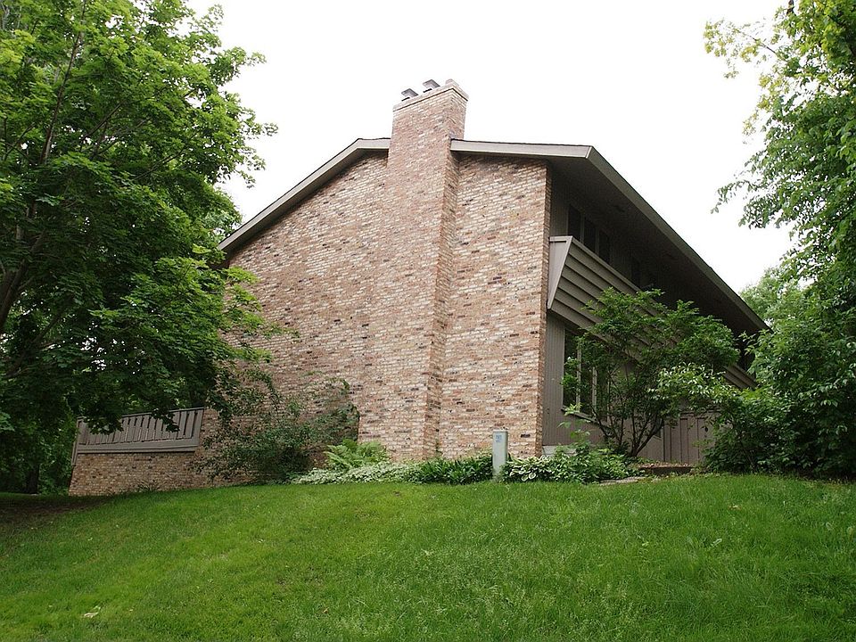 1st image of 48 Walden St