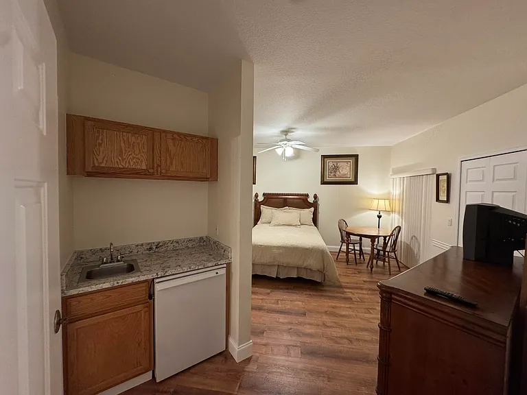 8246 Mulligan Cir — Photo 14